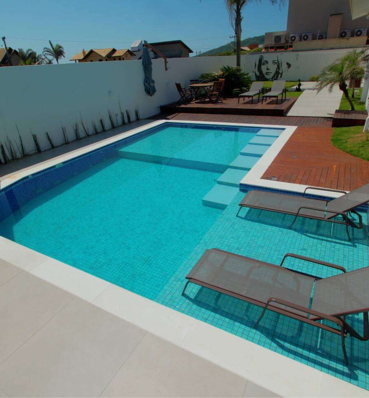 piscina casa artista bombinhas